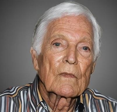 Richard Chamberlain malujący obraz na Hawajach, ukazujący jego pasję do sztuki i spokój życia z dala od Hollywood.