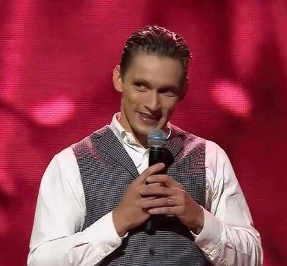 Filip Gurłacz podczas intensywnego treningu tanecznego do programu 