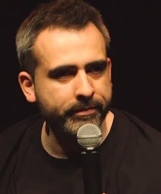 alt=